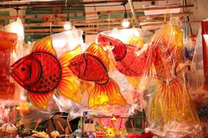 Mastering The Art Of Holiday Shopping Without Overspending Money