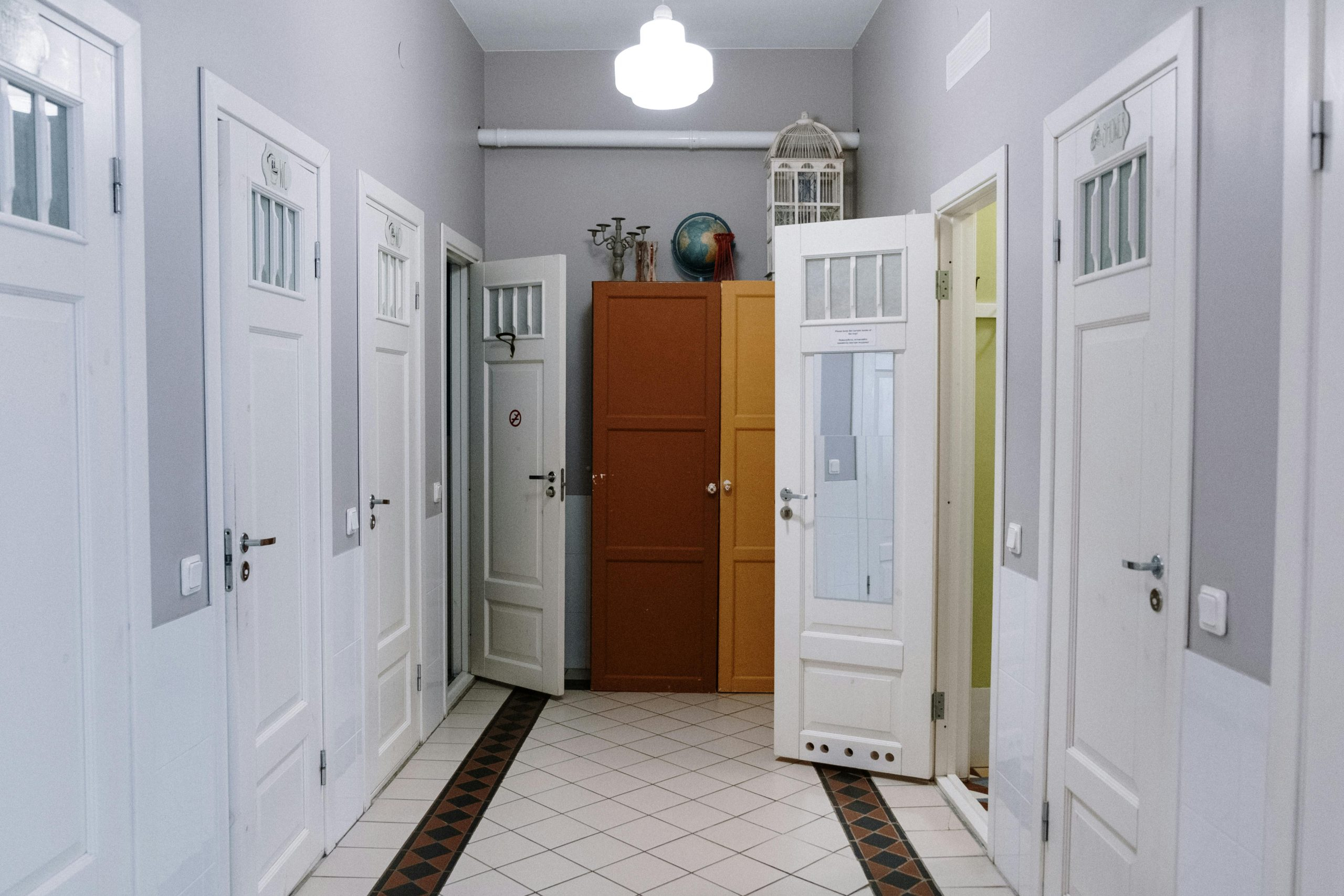 How To Build A Timeless Wardrobe On A Tight Budget